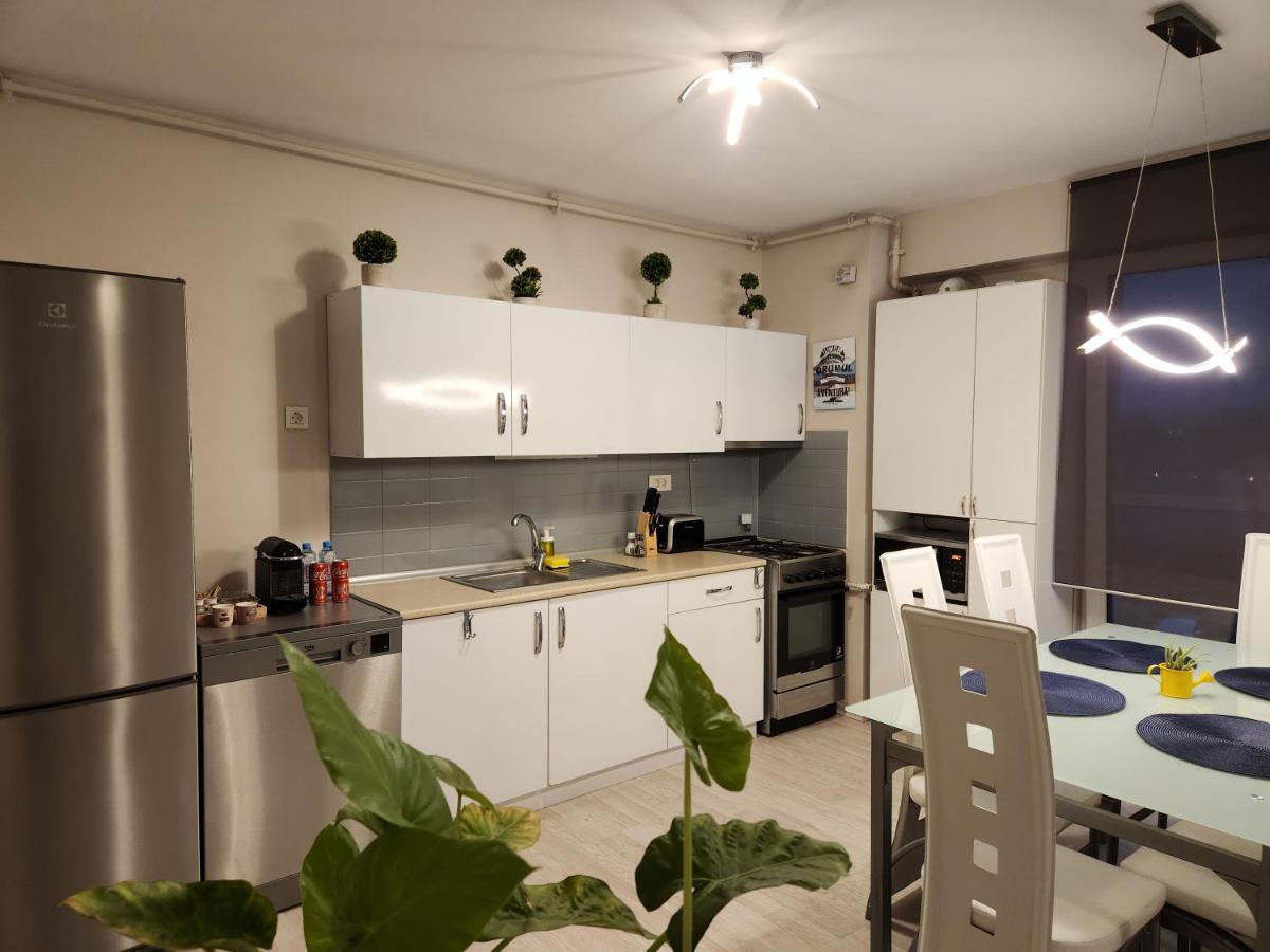 Airport Apartment Otopeni Eksteriør billede