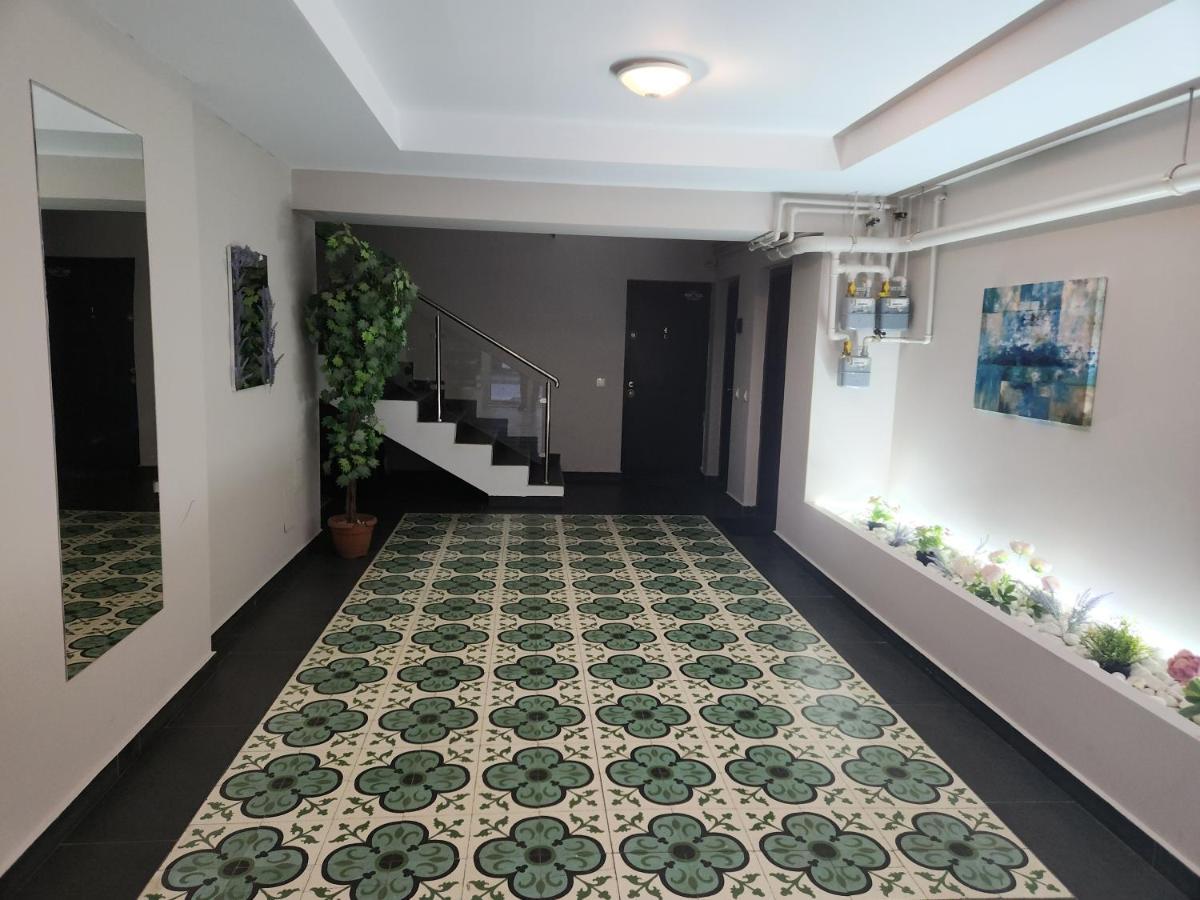Airport Apartment Otopeni Eksteriør billede