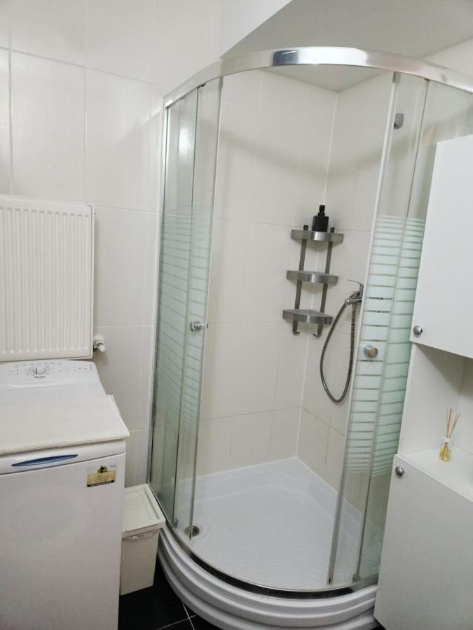 Airport Apartment Otopeni Eksteriør billede