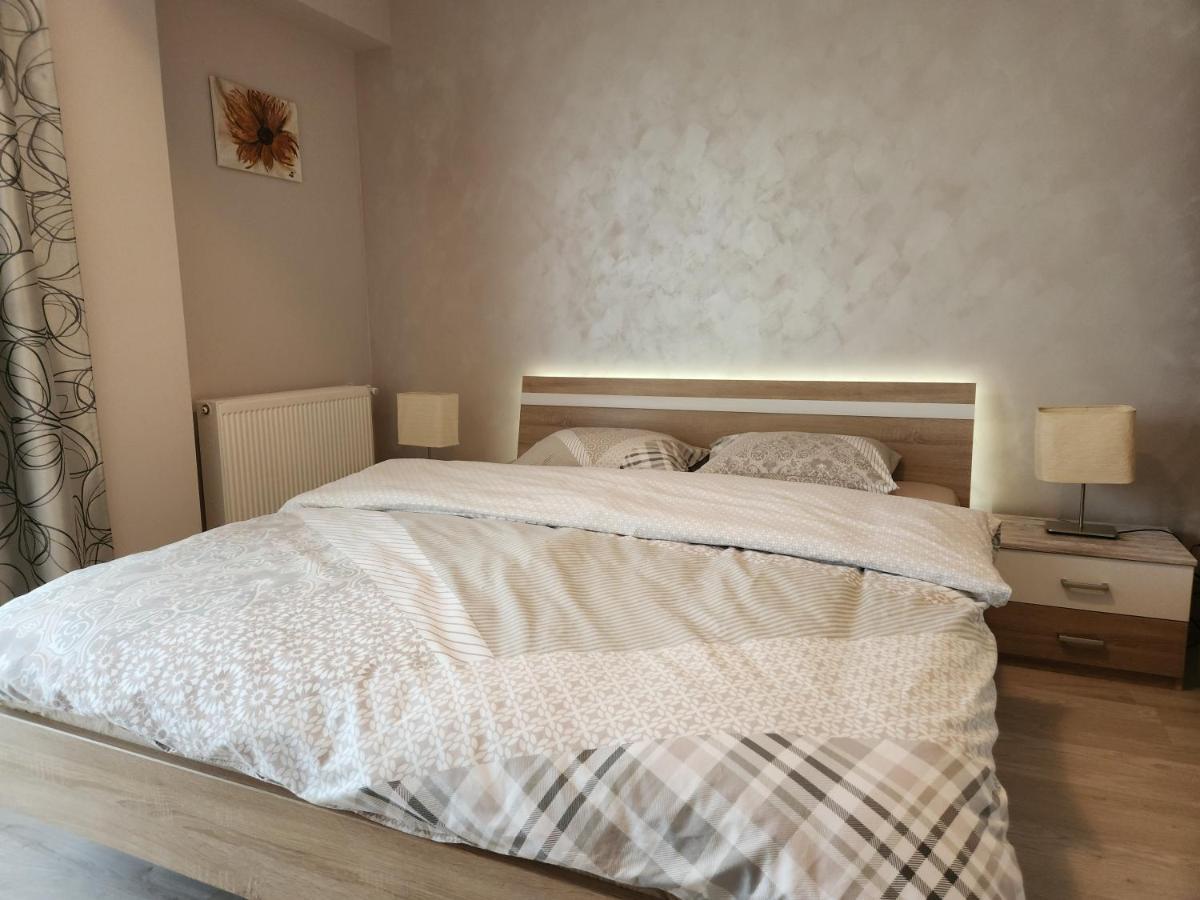 Airport Apartment Otopeni Eksteriør billede