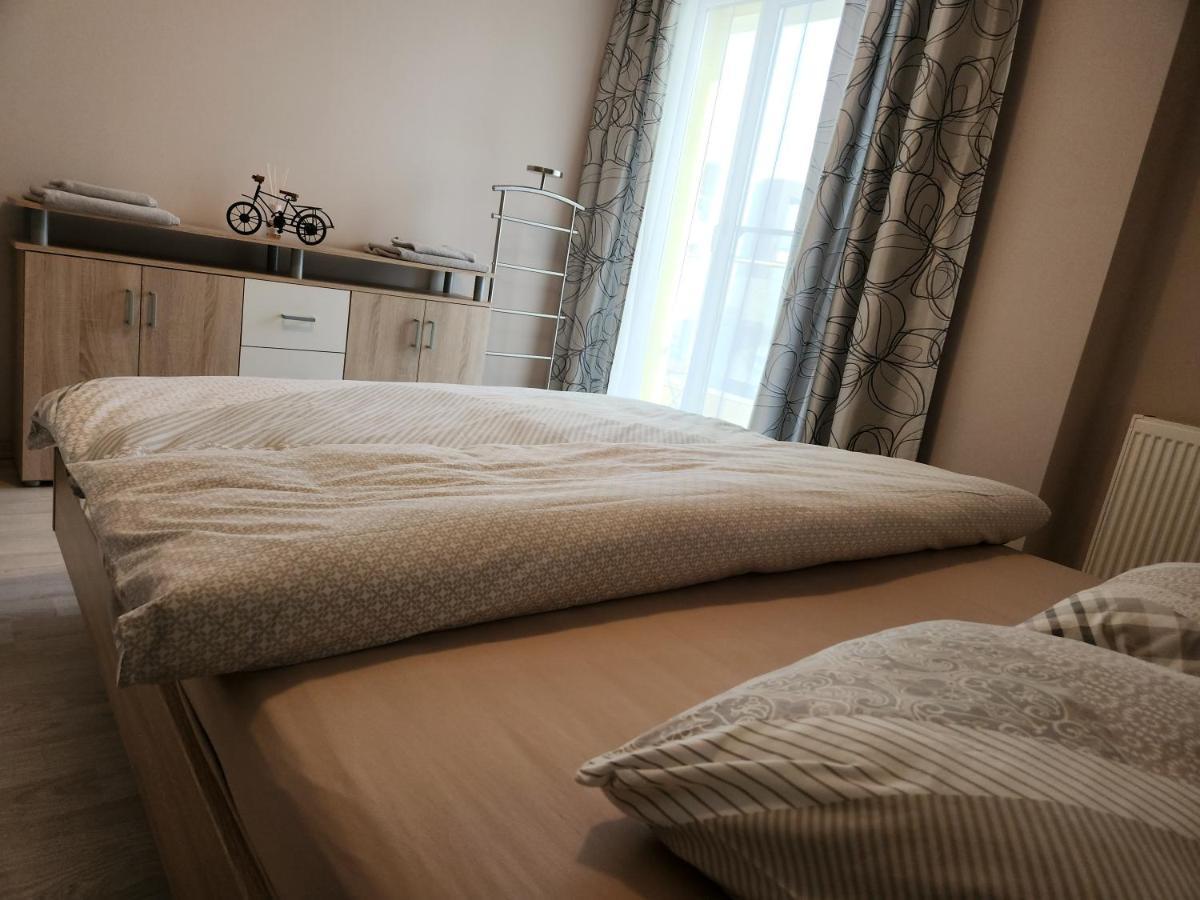 Airport Apartment Otopeni Eksteriør billede